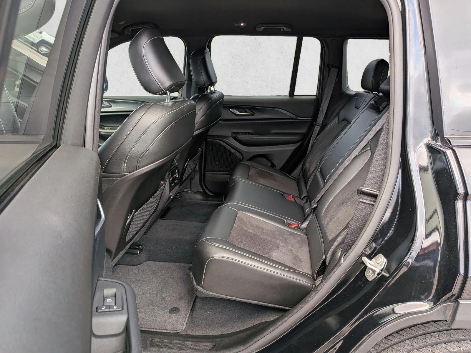 2024 Jeep Grand Cherokee Altitude 4x2