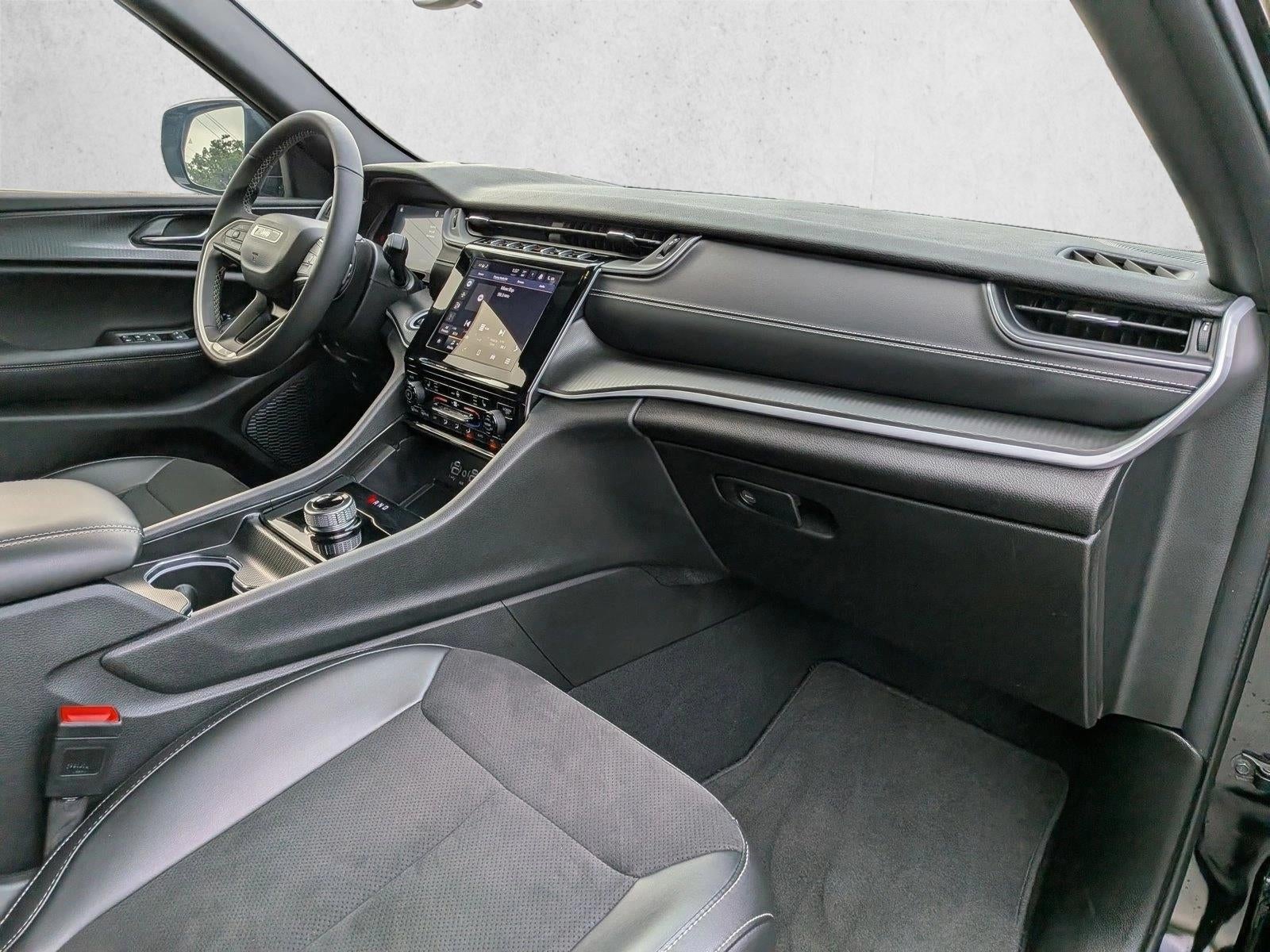 2024 Jeep Grand Cherokee Altitude 4x2