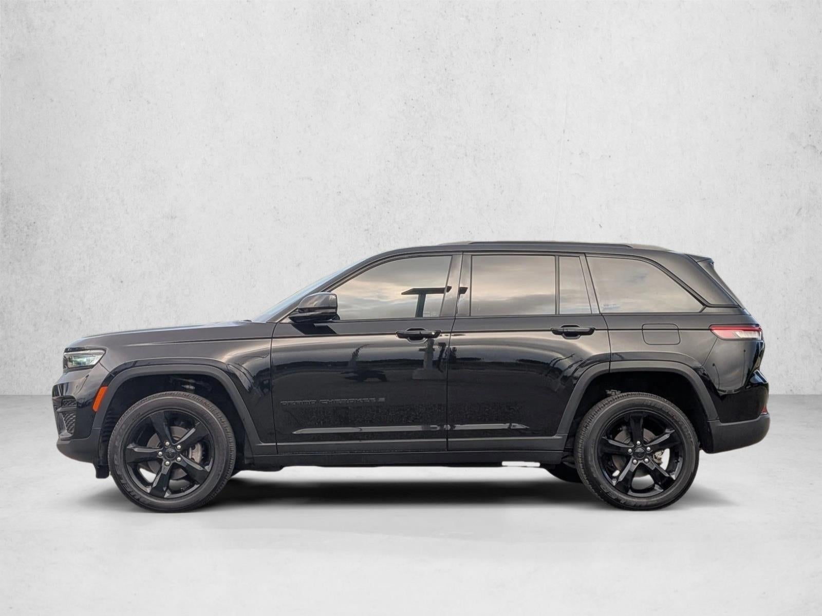 2024 Jeep Grand Cherokee Altitude 4x2
