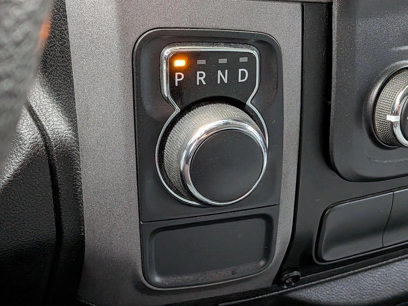 2019 RAM 1500 Classic Express 4x2 Crew Cab 5'7" Box