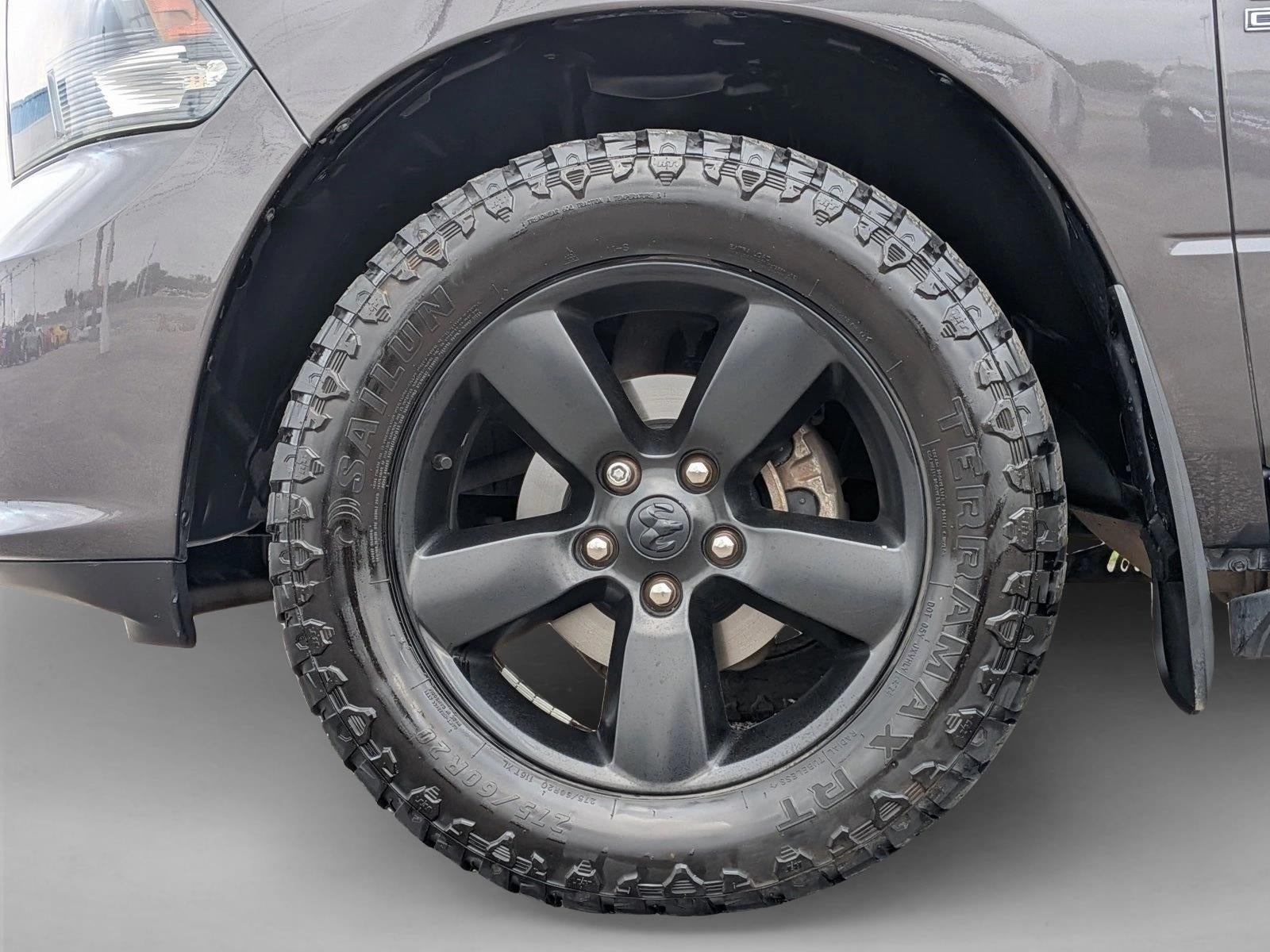 2019 RAM 1500 Classic Express 4x2 Crew Cab 5'7" Box