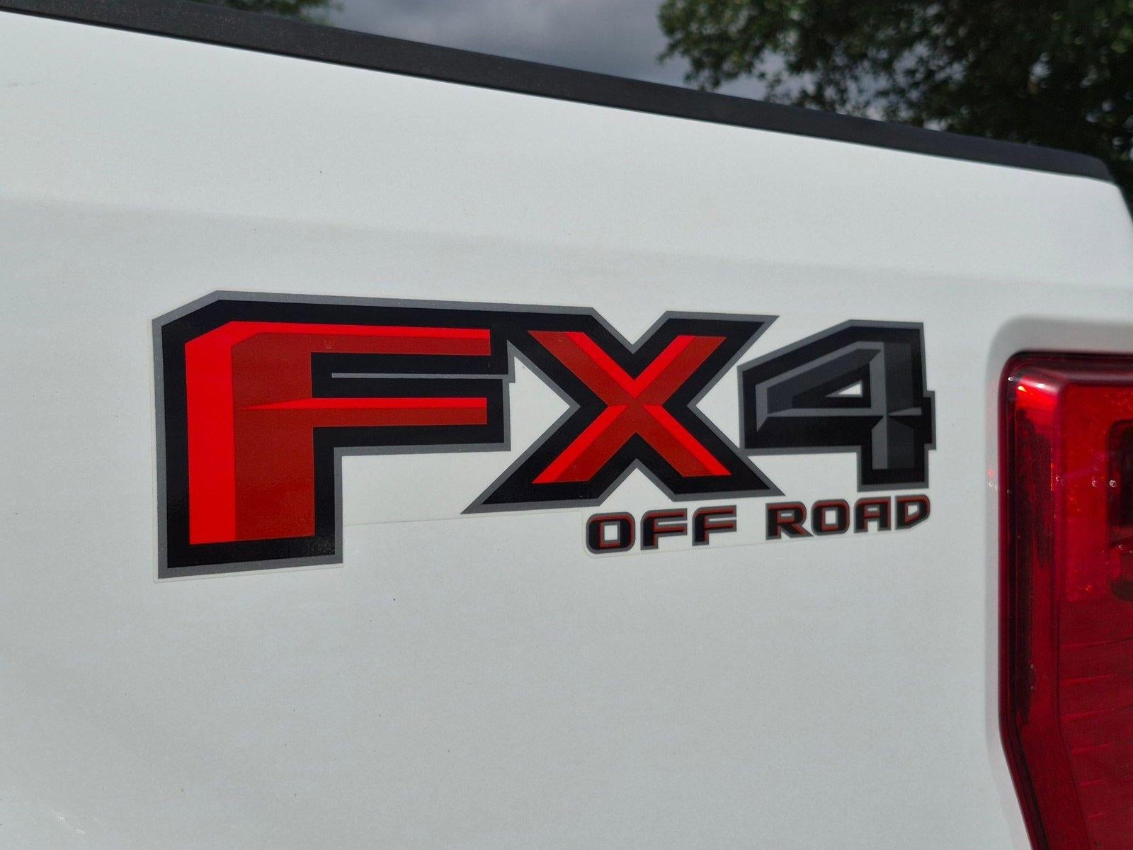 2022 Ford Super Duty F-350 SRW XL 4WD Crew Cab 6.75' Box