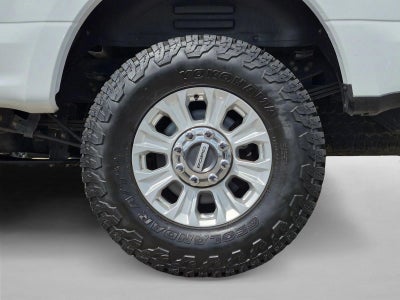 2022 Ford Super Duty F-350 SRW XL 4WD Crew Cab 6.75' Box