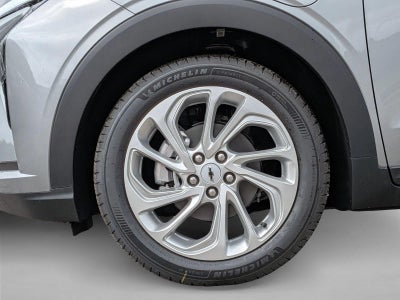 2027 Chevrolet Bolt FWD 4dr LT