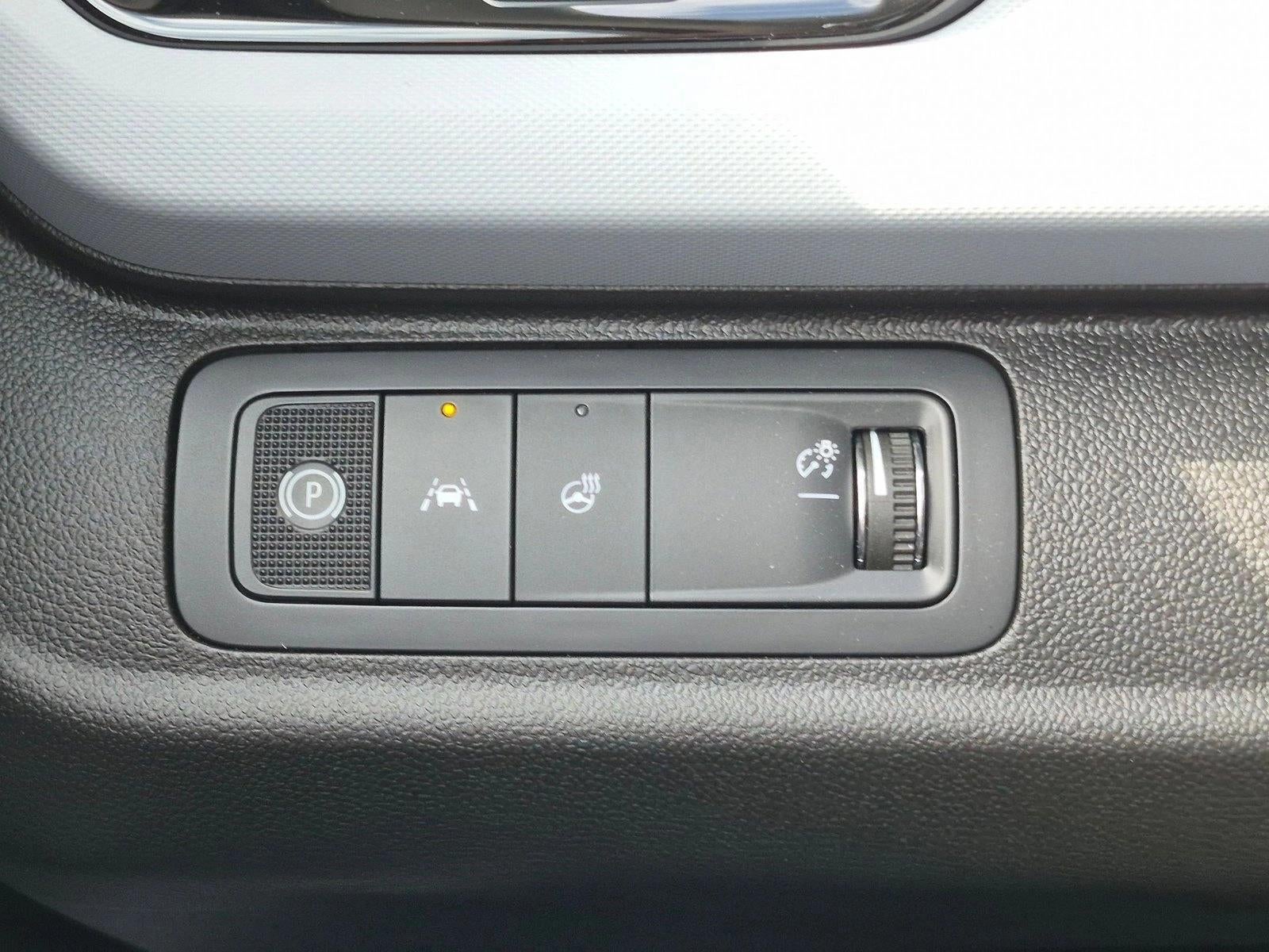 2027 Chevrolet Bolt FWD 4dr LT