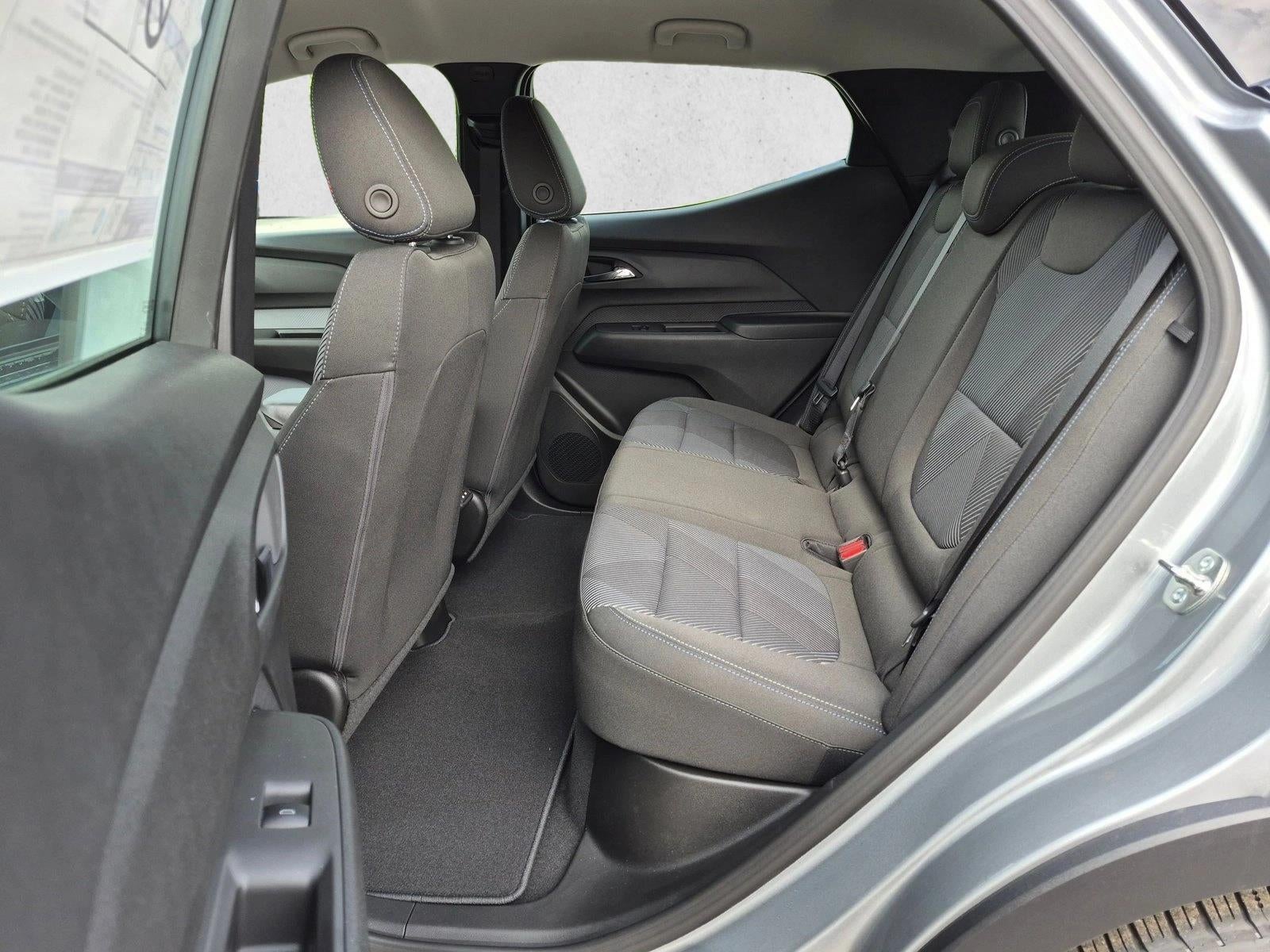 2027 Chevrolet Bolt FWD 4dr LT