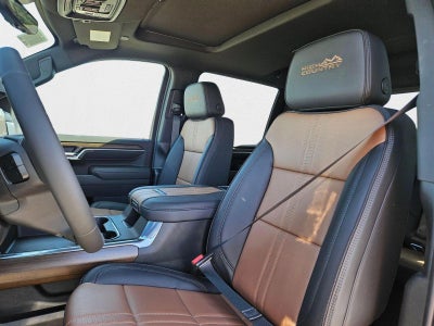 2025 Chevrolet Silverado 3500 HD Crew Cab Long Box 4-Wheel Drive High Country