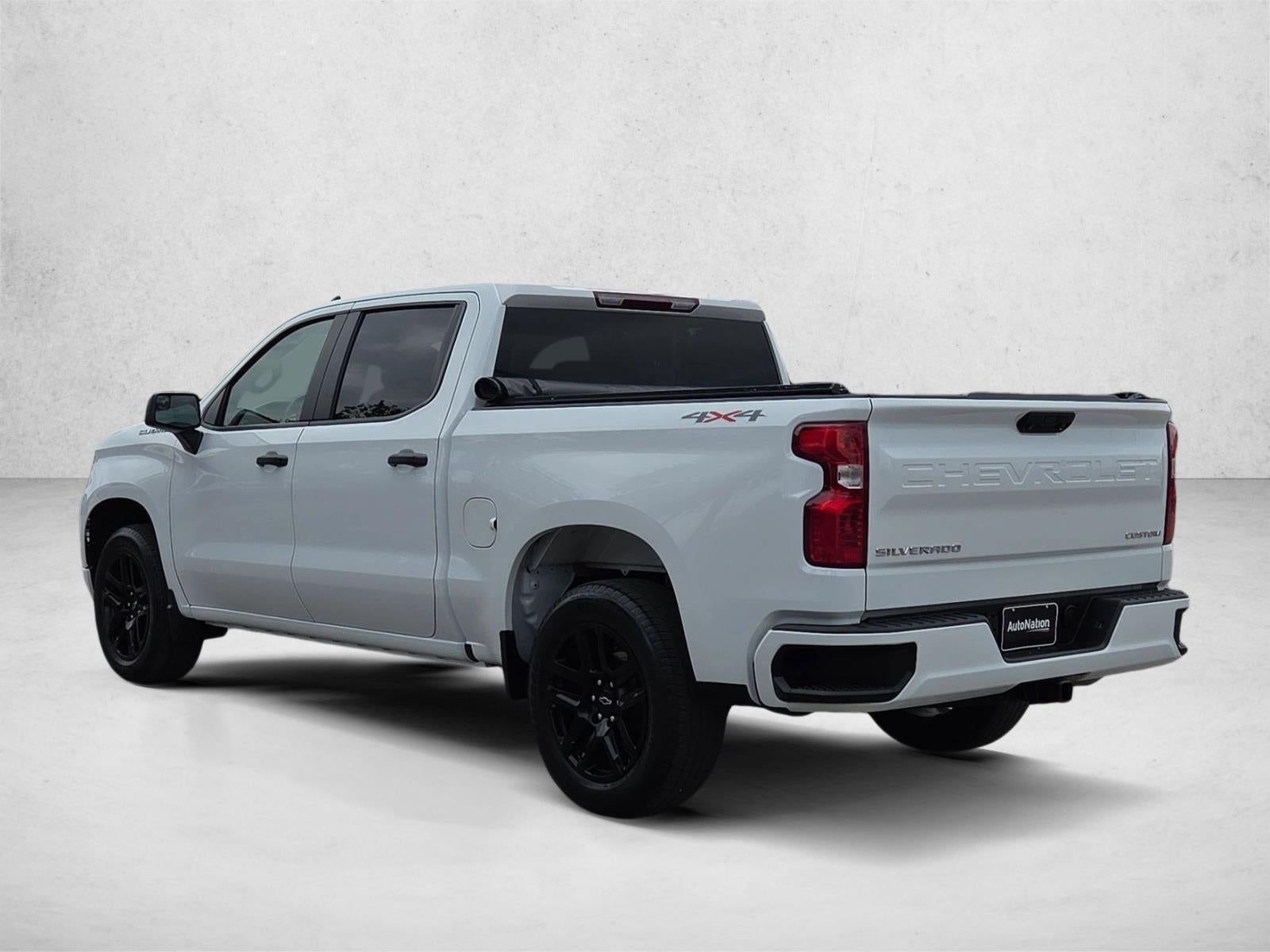 2023 Chevrolet Silverado 1500 Crew Cab Short Box 4-Wheel Drive Custom
