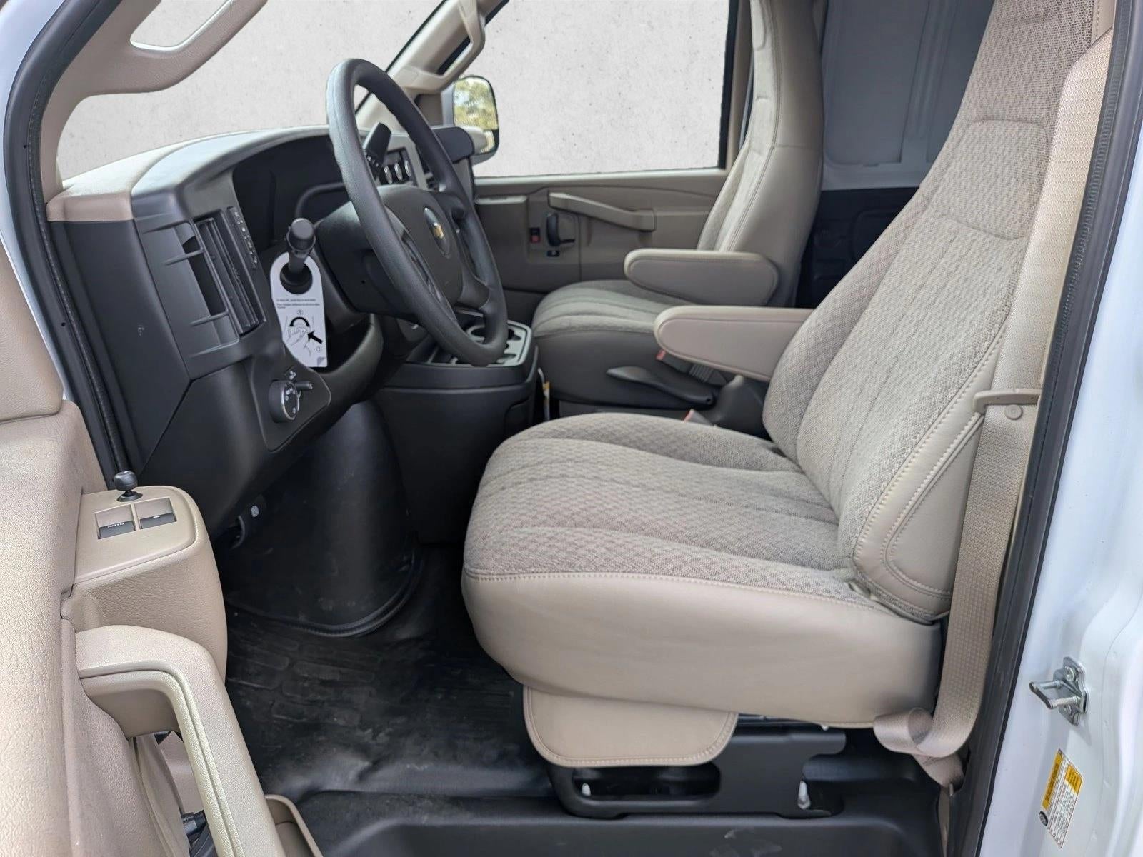 2025 Chevrolet Express Cargo 2500 Regular Wheelbase Rear-Wheel Drive