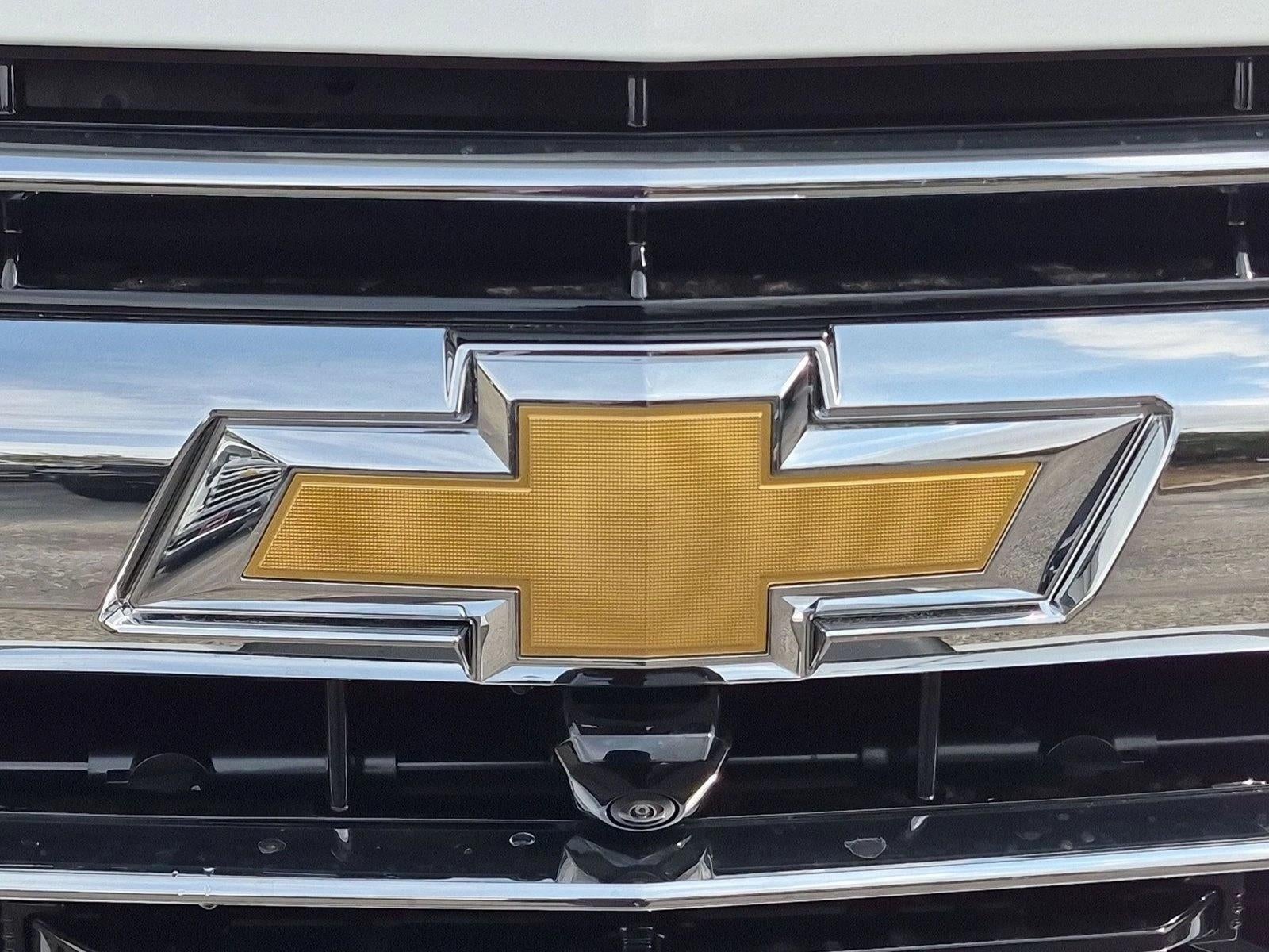 2027 Chevrolet Suburban 2WD LT