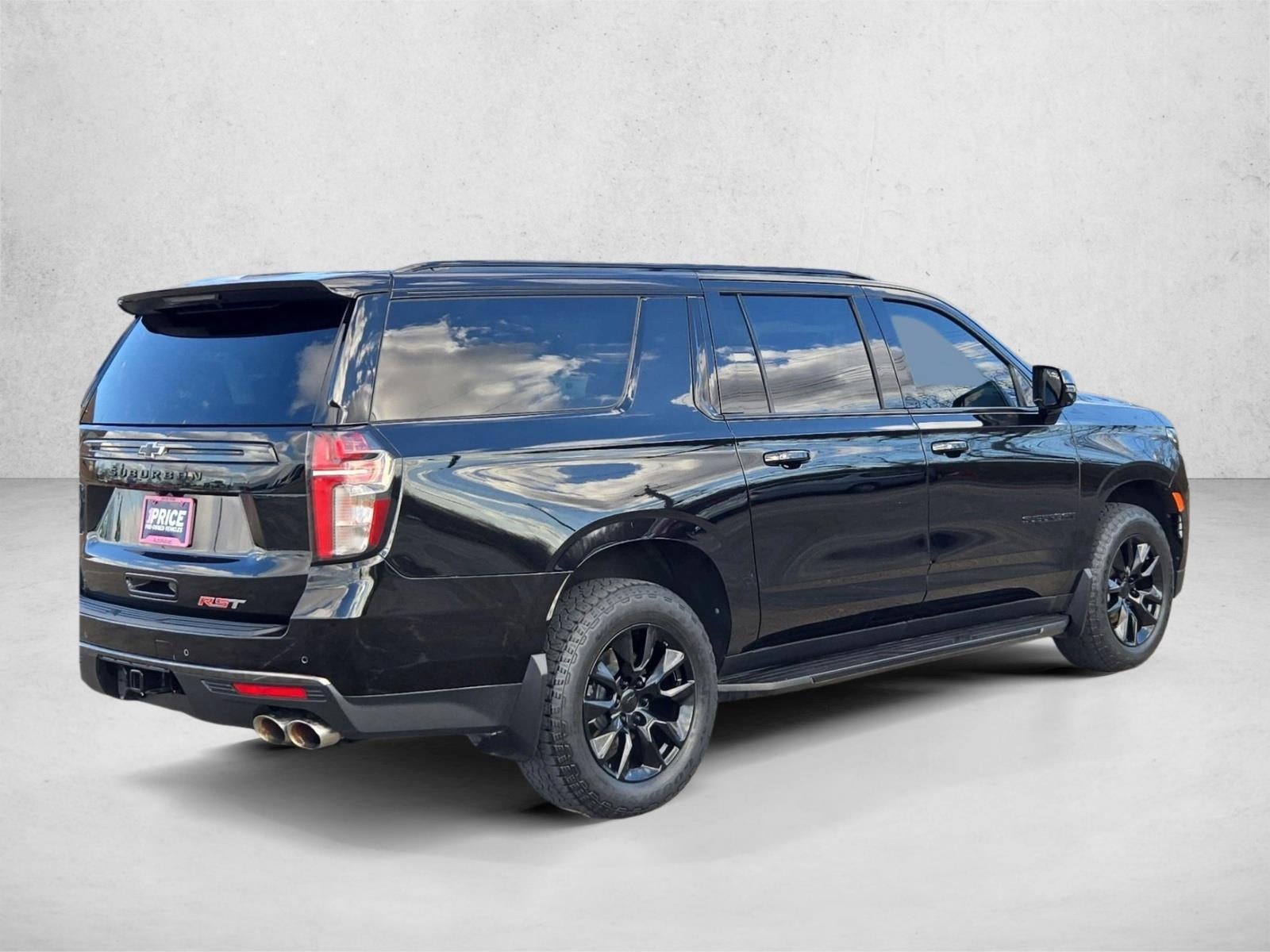 2022 Chevrolet Suburban 4WD RST