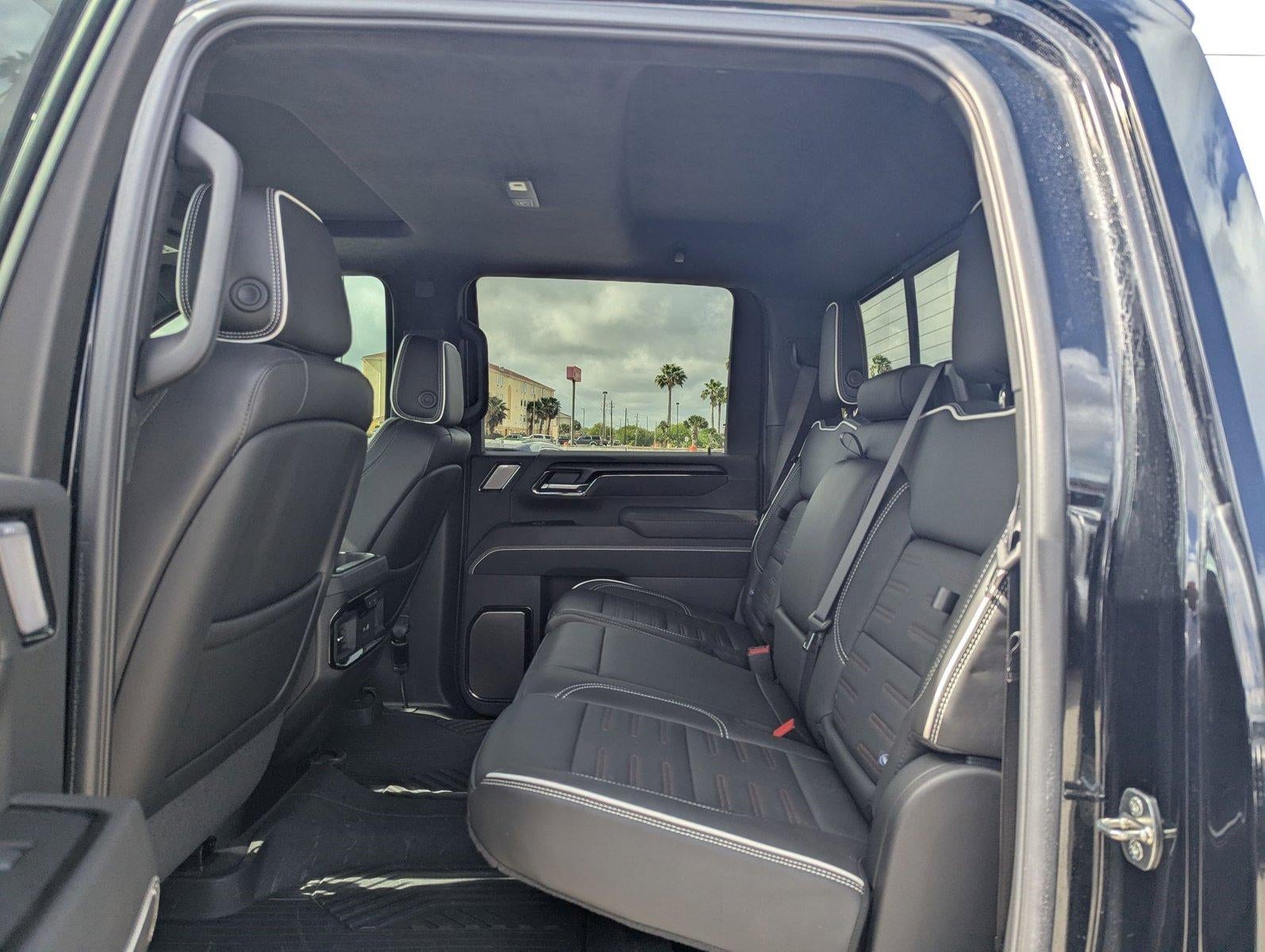 2024 GMC Sierra 2500 HD Crew Cab Standard Box 4-Wheel Drive AT4X