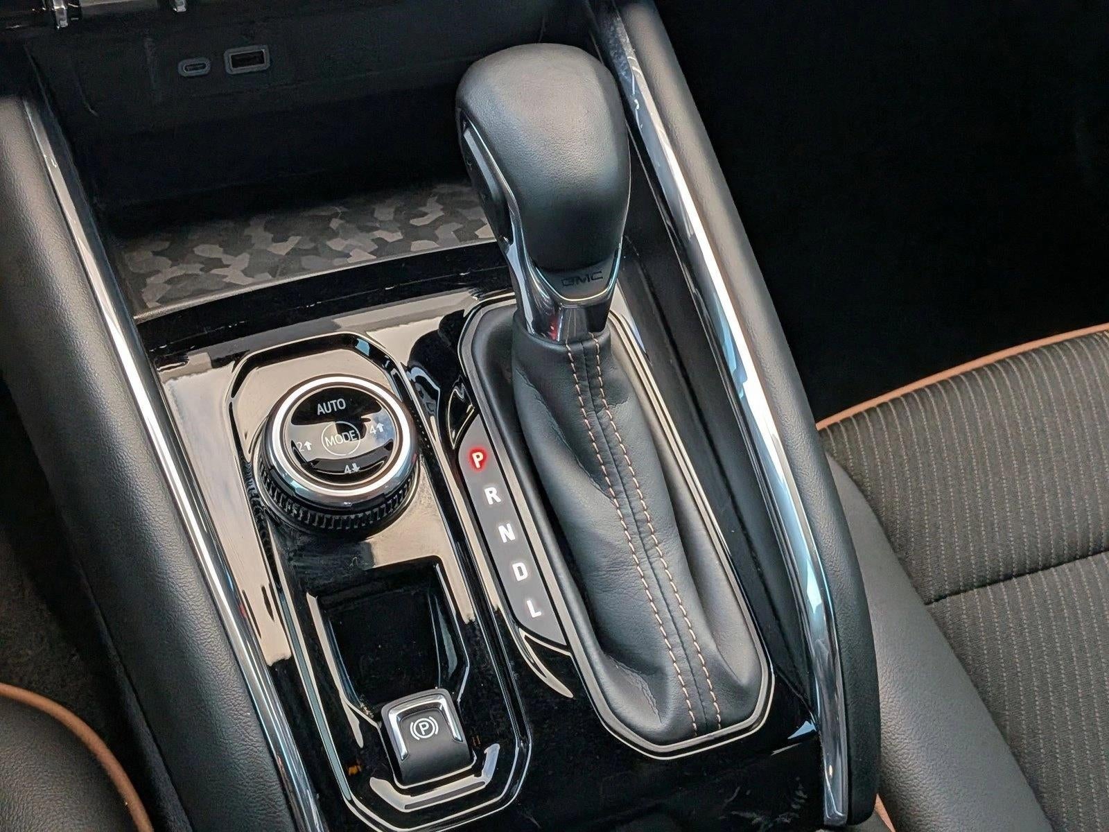 2024 GMC Canyon Crew Cab Short Box 4-Wheel Drive AT4