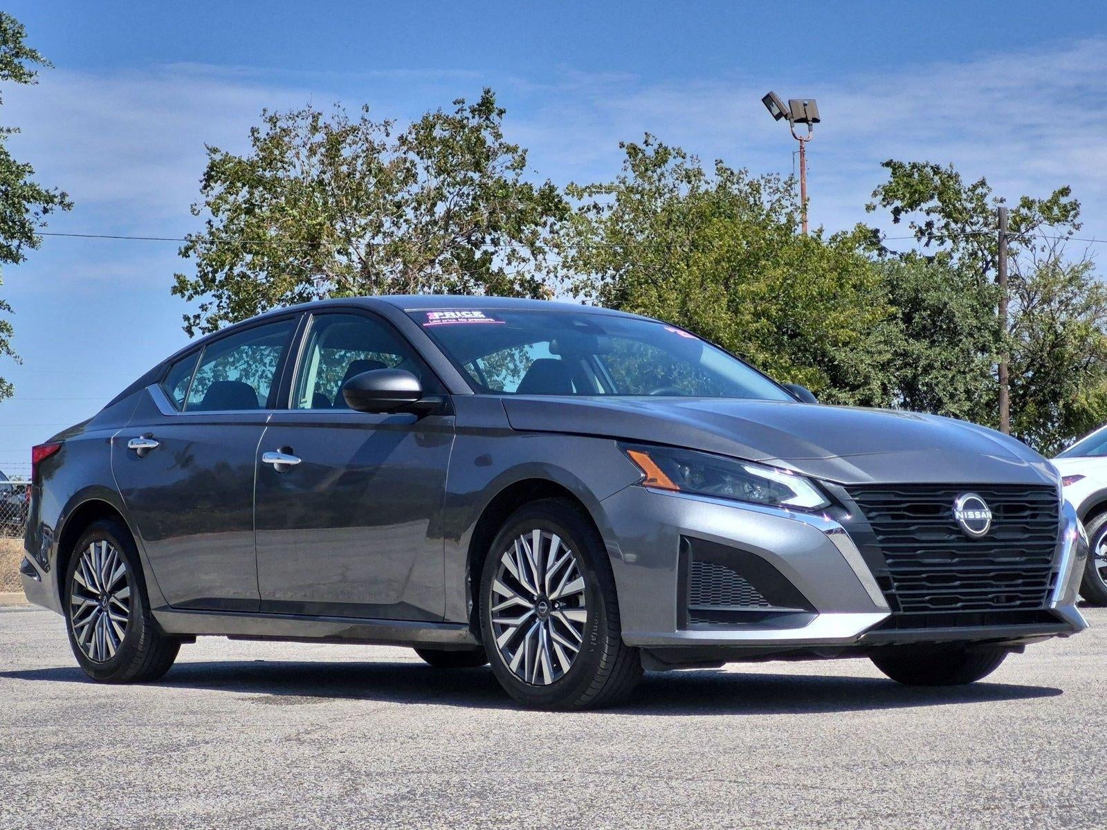 2025 Nissan Altima SV FWD