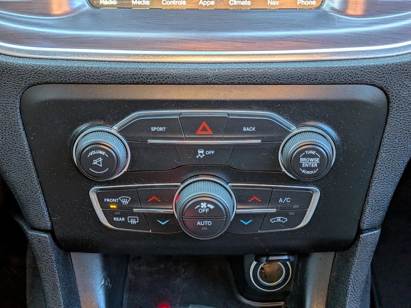 2016 Dodge Charger 4dr Sdn SXT RWD