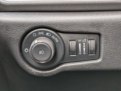 2025 Chrysler Pacifica Select FWD