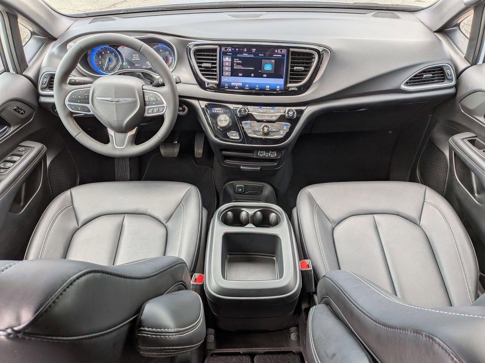 2025 Chrysler Pacifica Select FWD