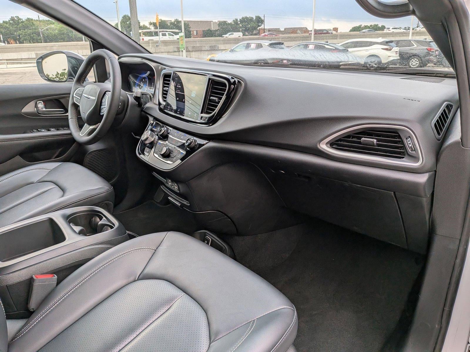 2025 Chrysler Pacifica Select FWD