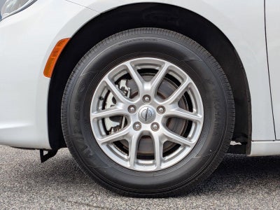 2025 Chrysler Pacifica Select FWD