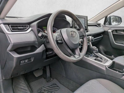 2022 Toyota RAV4 XLE FWD (GS)