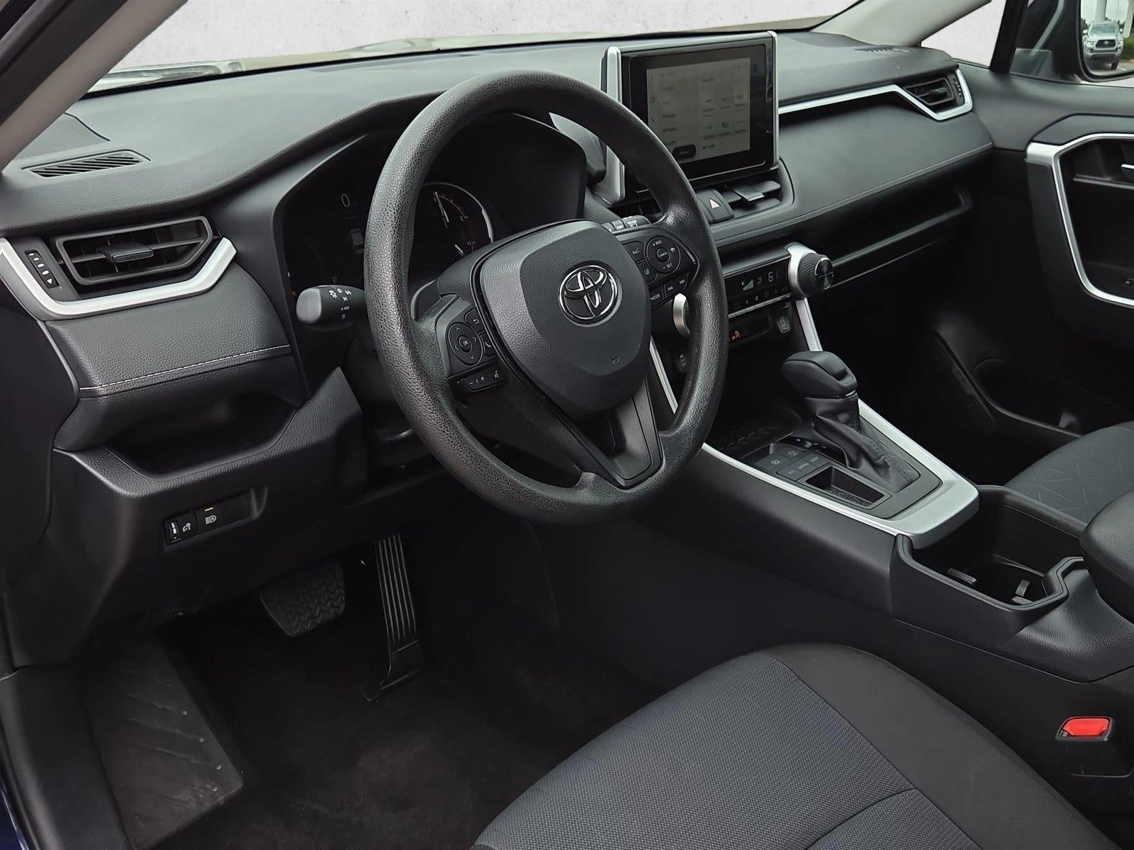 2025 Toyota RAV4 XLE FWD (GS)