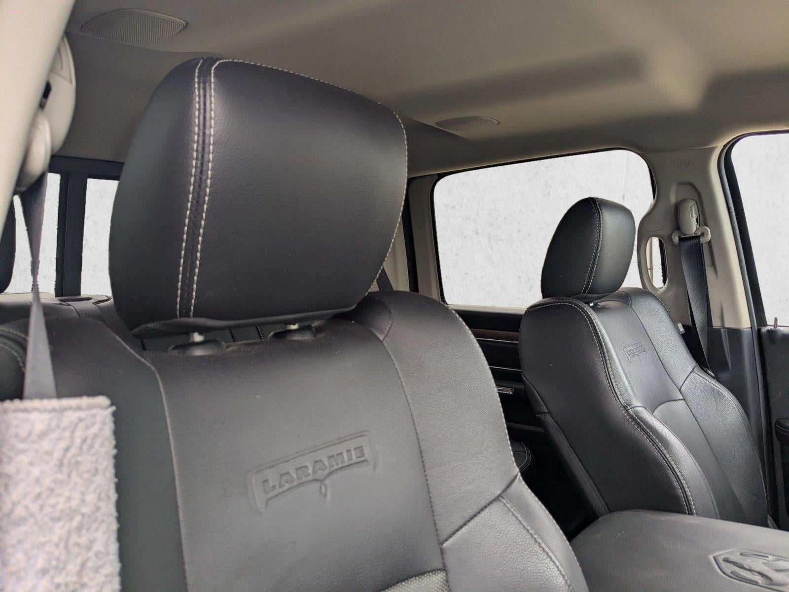 2017 RAM 3500 Laramie 4x4 Crew Cab 8' Box