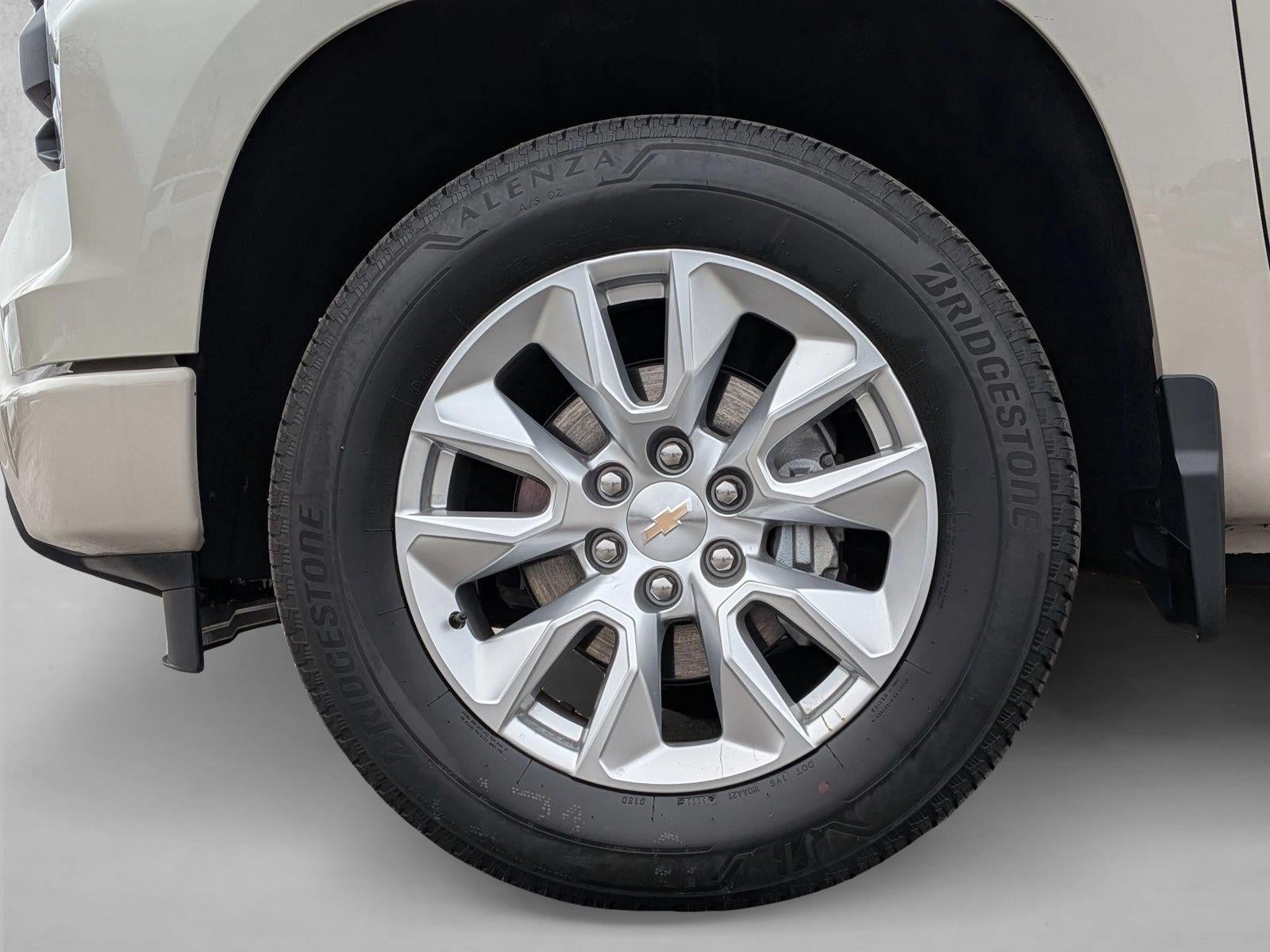 2026 Chevrolet Silverado 1500 Crew Cab Short Box 2-Wheel Drive Custom