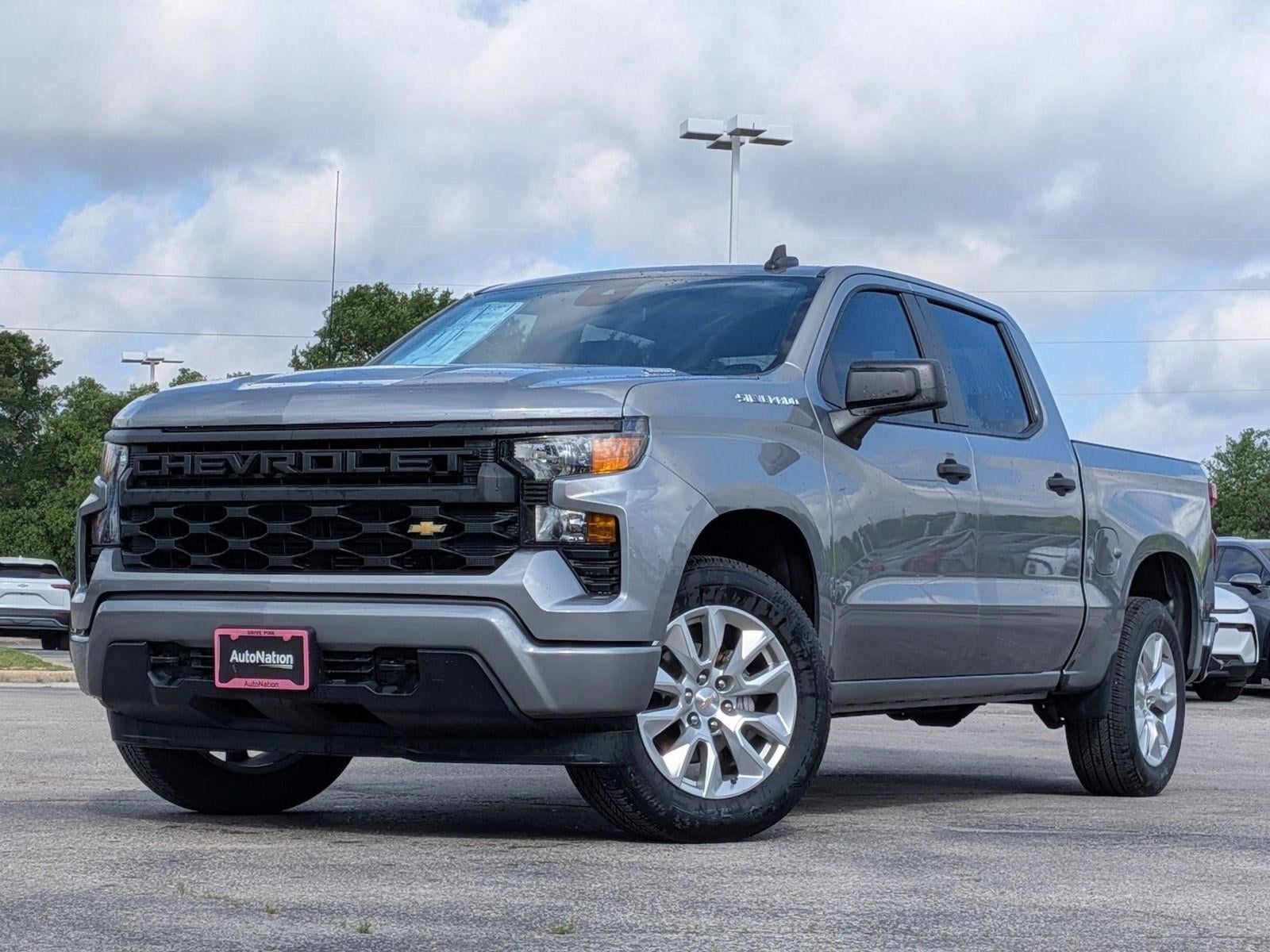 2026 Chevrolet Silverado 1500 Crew Cab Short Box 2-Wheel Drive Custom