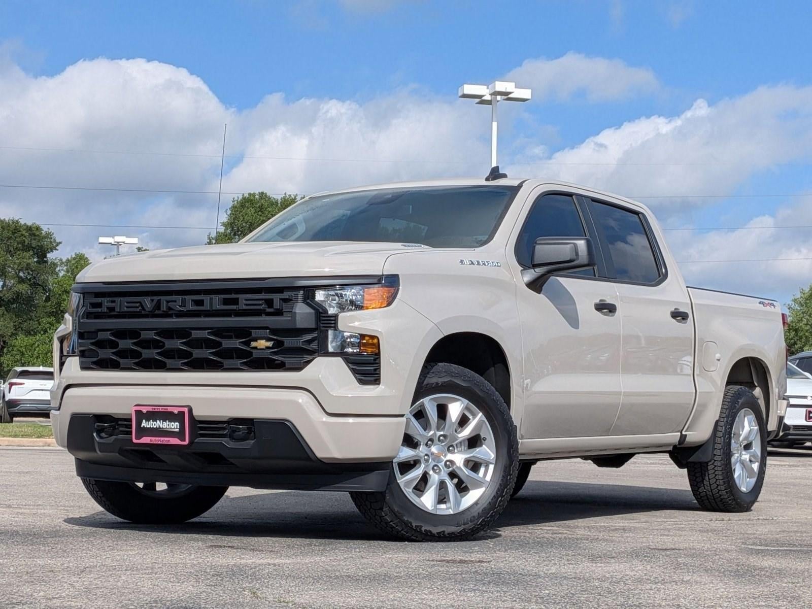 2026 Chevrolet Silverado 1500 Crew Cab Short Box 4-Wheel Drive Custom