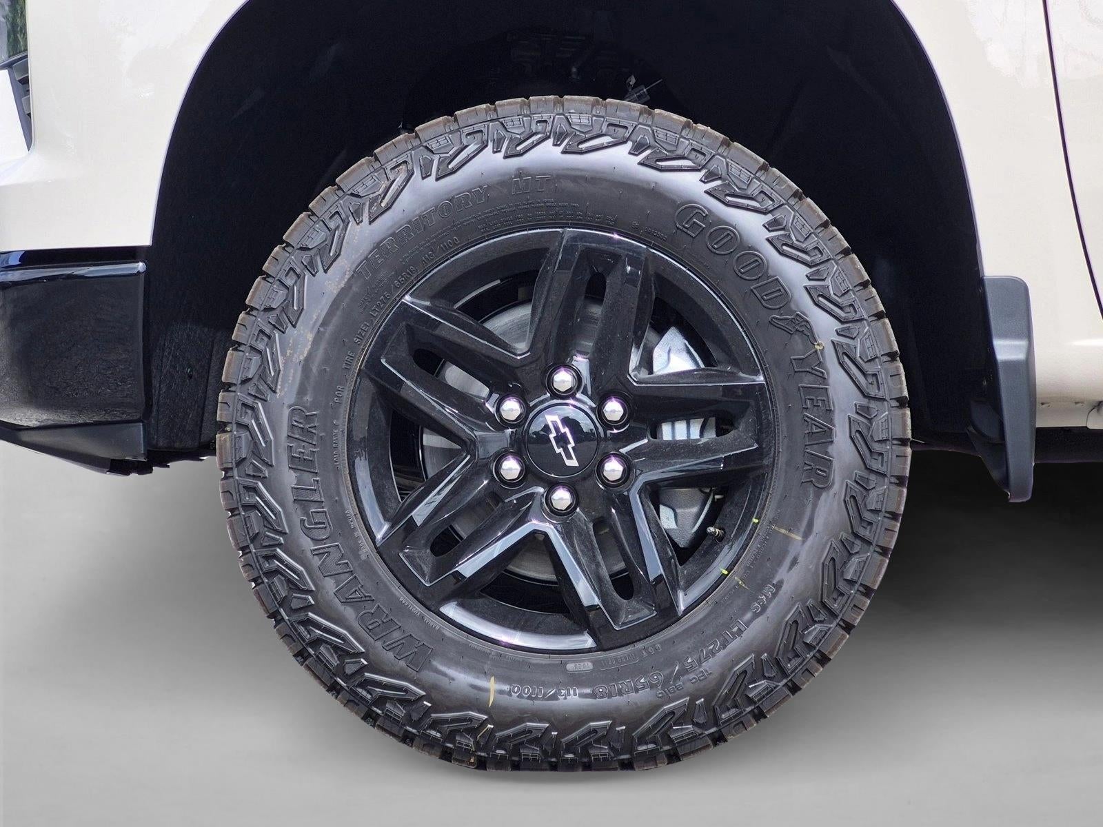 2026 Chevrolet Silverado 1500 Crew Cab Short Box 4-Wheel Drive Custom Trail Boss
