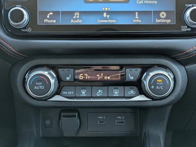 2025 Nissan Versa SR CVT