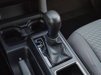 2022 Toyota Tacoma 2WD SR Double Cab 5' Bed I4 AT (GS)
