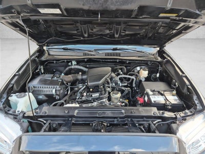 2022 Toyota Tacoma 2WD SR Double Cab 5' Bed I4 AT (GS)