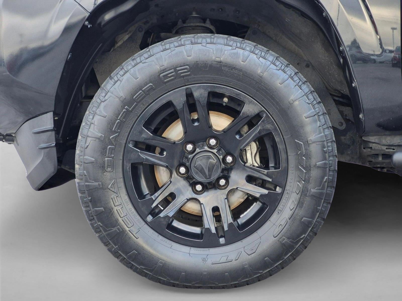 2022 Toyota Tacoma 2WD SR Double Cab 5' Bed I4 AT (GS)