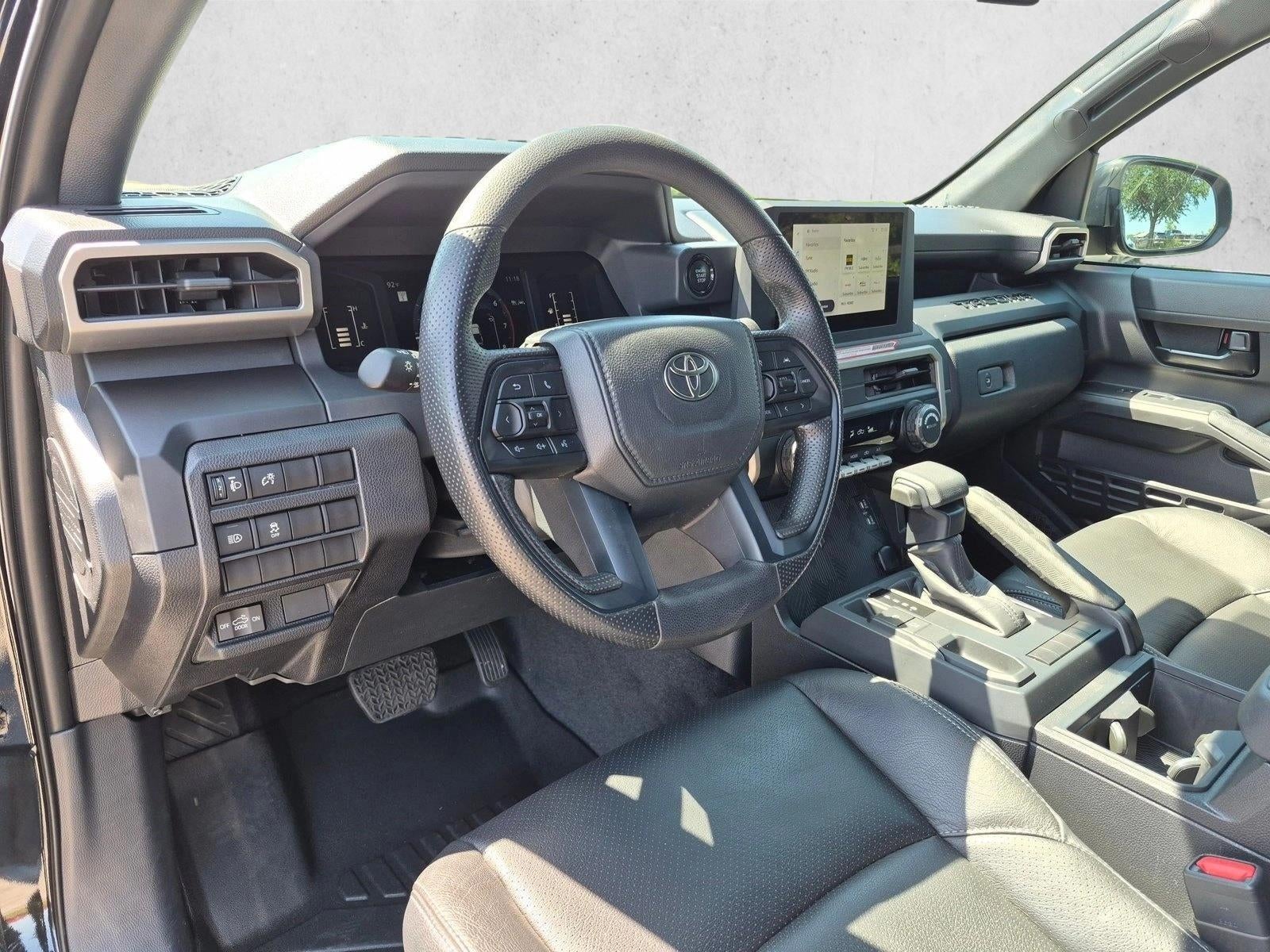 2024 Toyota Tacoma 2WD SR Double Cab 5' Bed AT (Natl)