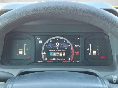 2024 Toyota Tacoma 2WD SR Double Cab 5' Bed AT (Natl)