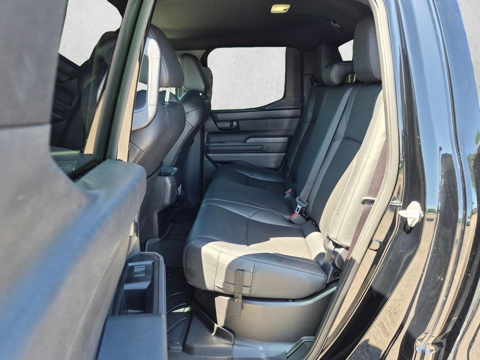 2024 Toyota Tacoma 2WD SR Double Cab 5' Bed AT (Natl)