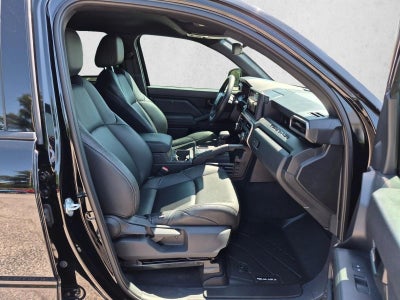 2024 Toyota Tacoma 2WD SR Double Cab 5' Bed AT (Natl)