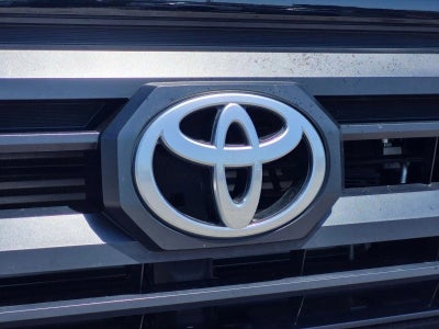 2024 Toyota Tacoma 2WD SR Double Cab 5' Bed AT (Natl)