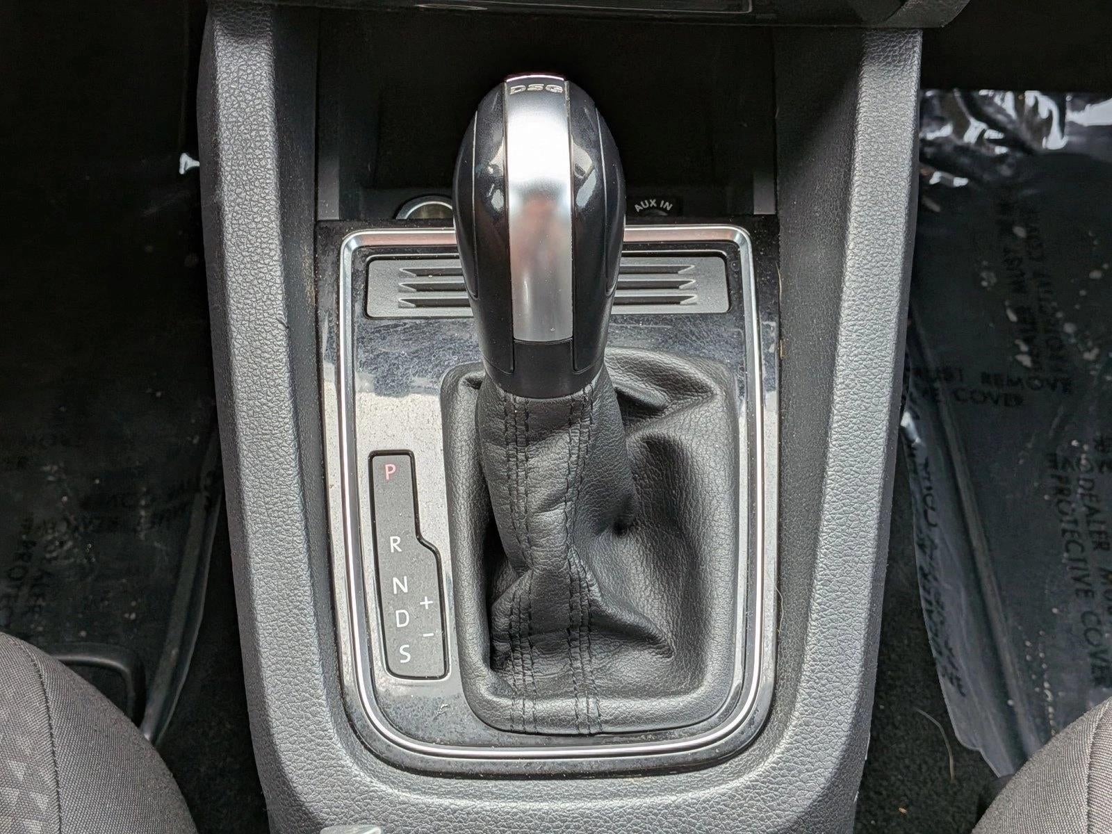 2015 Volkswagen Jetta 4dr DSG 2.0L TDI S Sedan