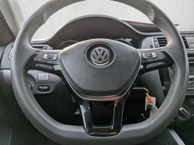 2015 Volkswagen Jetta 4dr DSG 2.0L TDI S Sedan