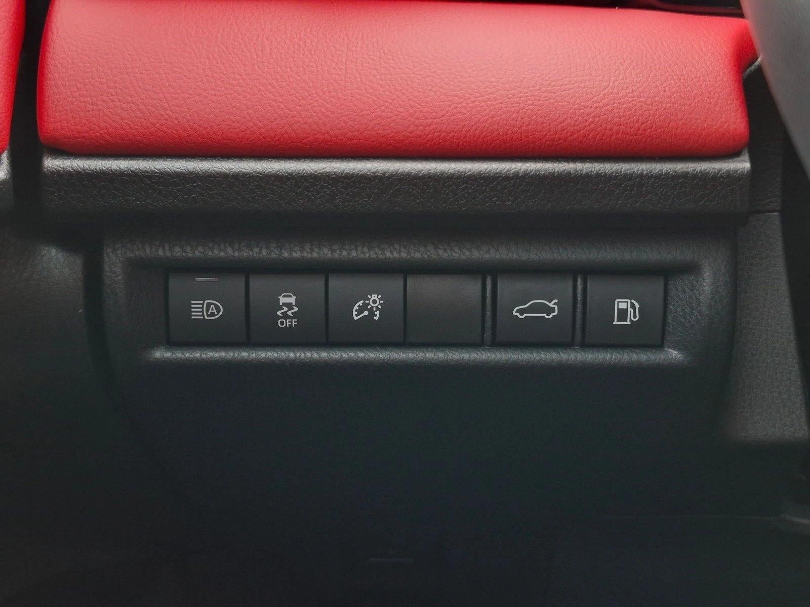 2025 Toyota Camry XSE (Natl)