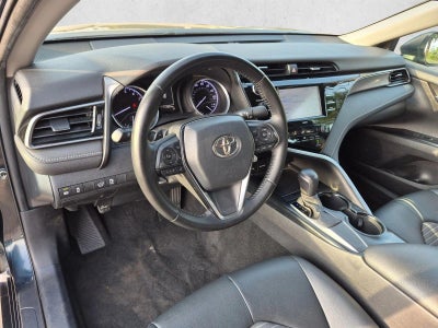 2020 Toyota Camry SE Auto (SE)