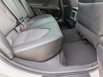 2022 Toyota Camry SE Auto (SE)