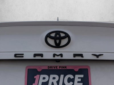 2022 Toyota Camry SE Auto (SE)