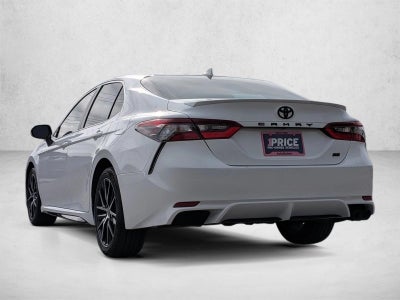 2022 Toyota Camry SE Auto (SE)