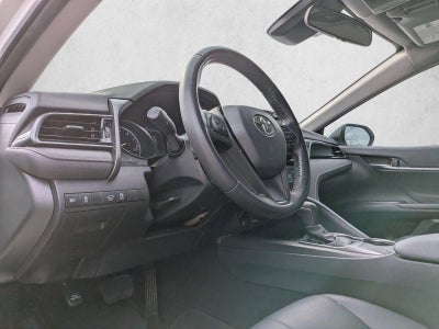 2022 Toyota Camry SE Auto (SE)