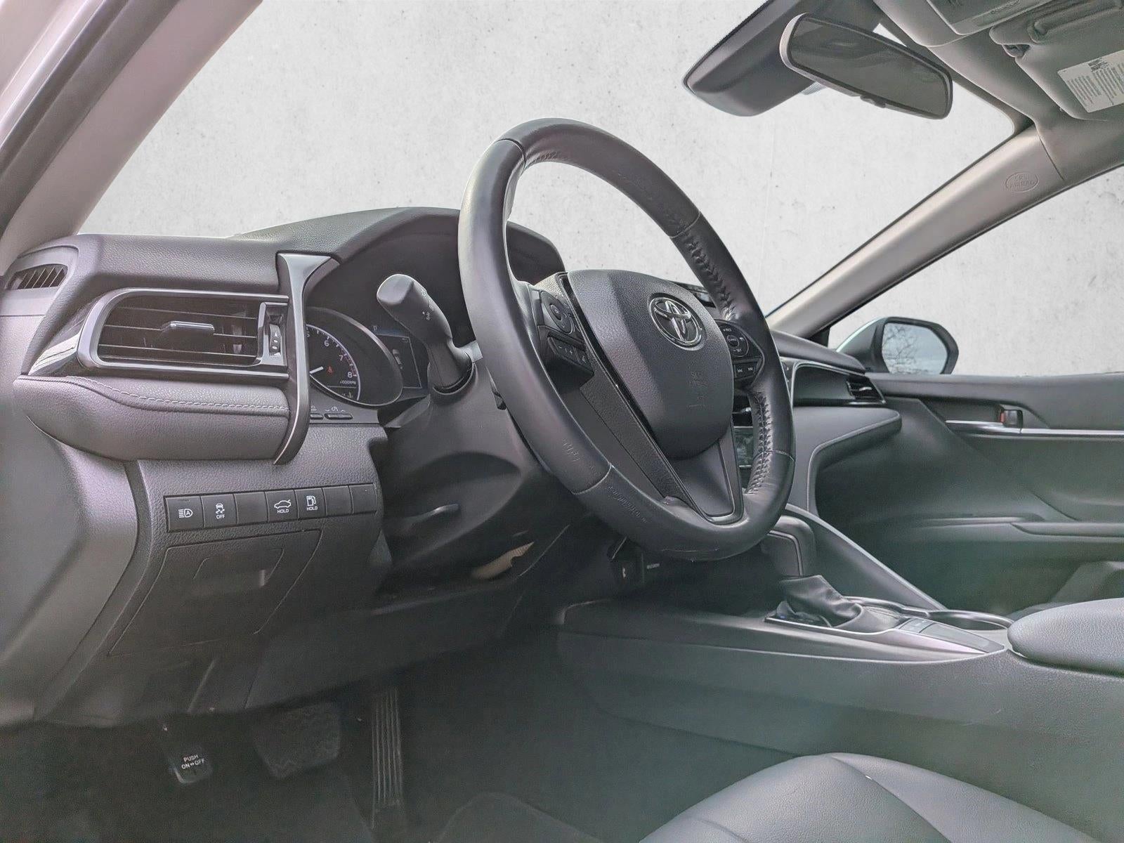 2022 Toyota Camry SE Auto (SE)