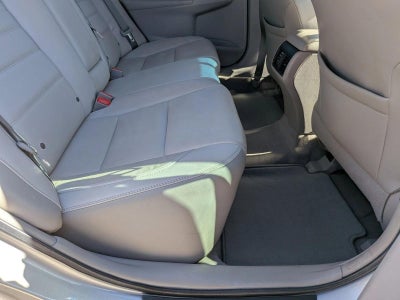 2016 Toyota Camry 4dr Sdn I4 Auto XLE (SE)