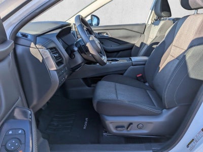 2024 Nissan Rogue FWD SV